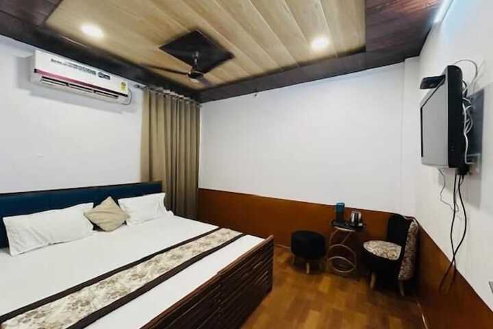 Room 22 of 32