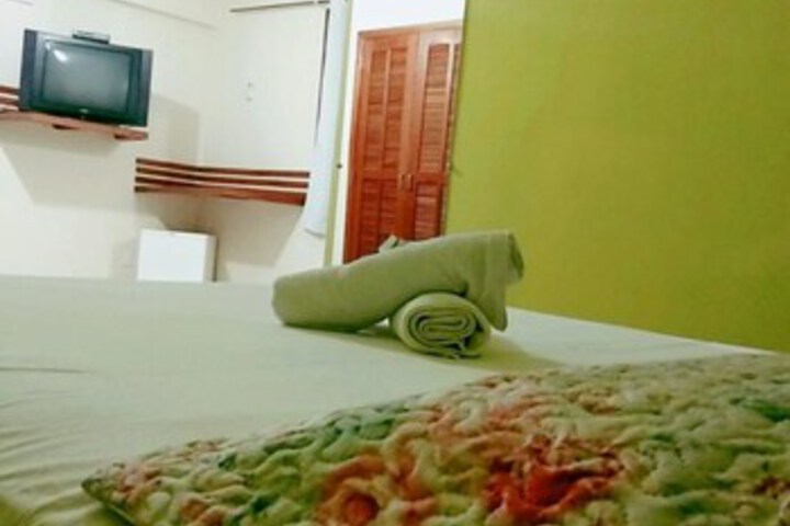 Room 17 of 38