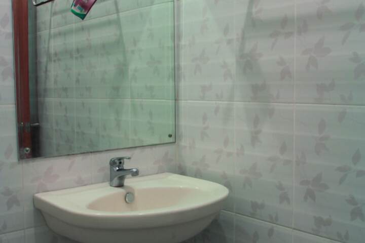 Room 10 of 21