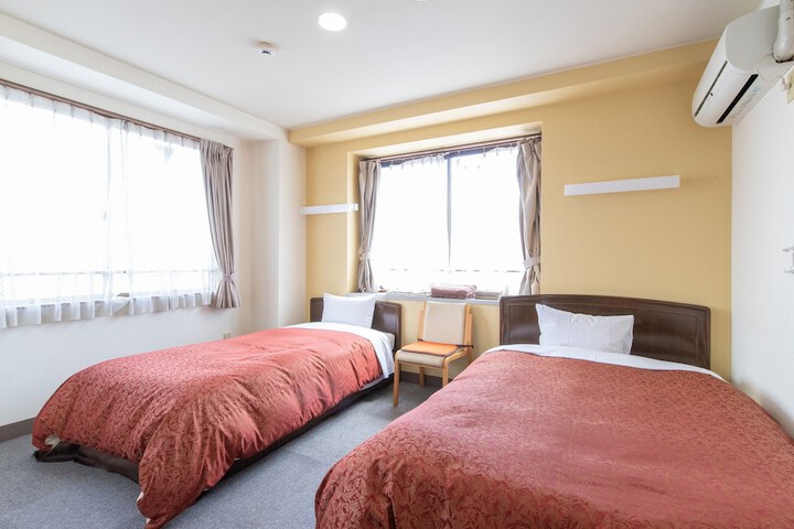 Room 40 of 64