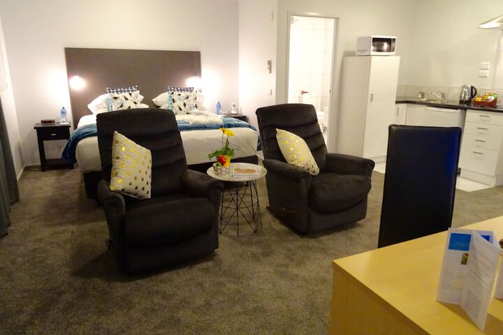 Room 15 of 38