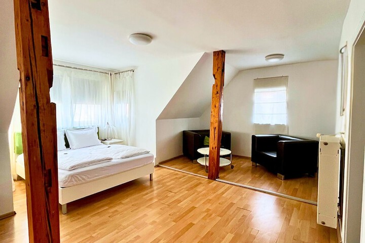 Room 8 of 25