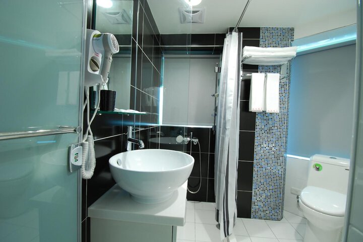 Room 20 of 25