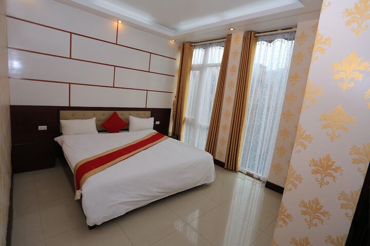 Room 9 of 22