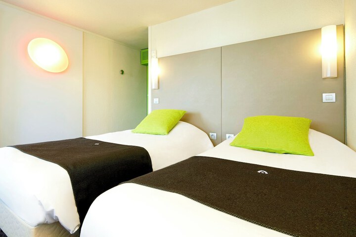 Room 16 of 48