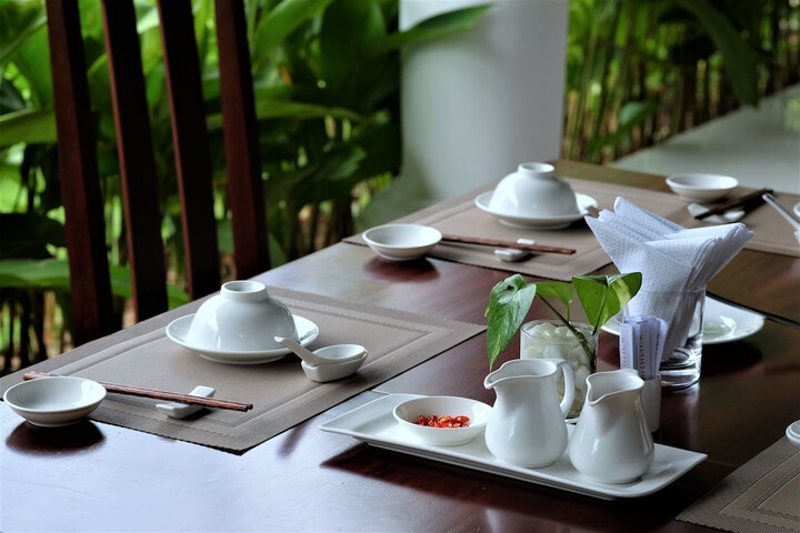 Dining 89 of 109