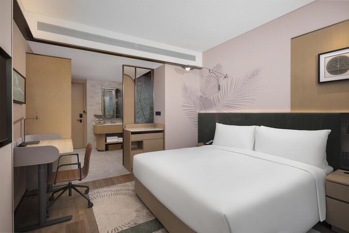 Room 16 of 38