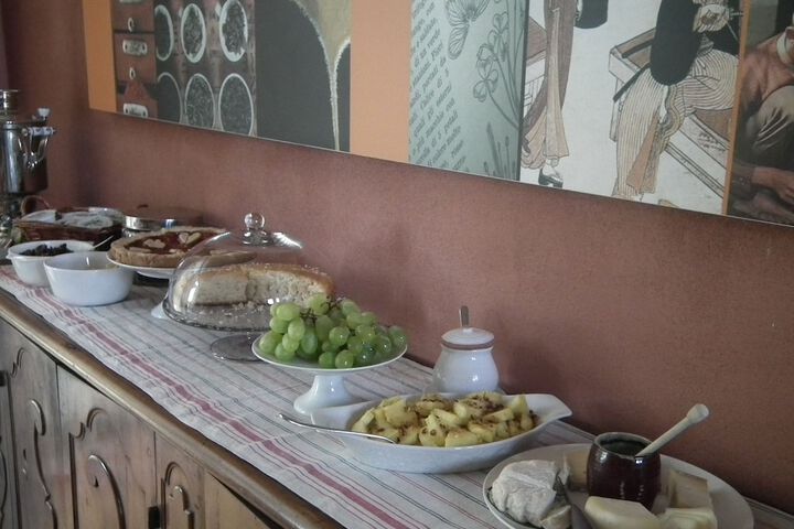 Dining 6 of 8