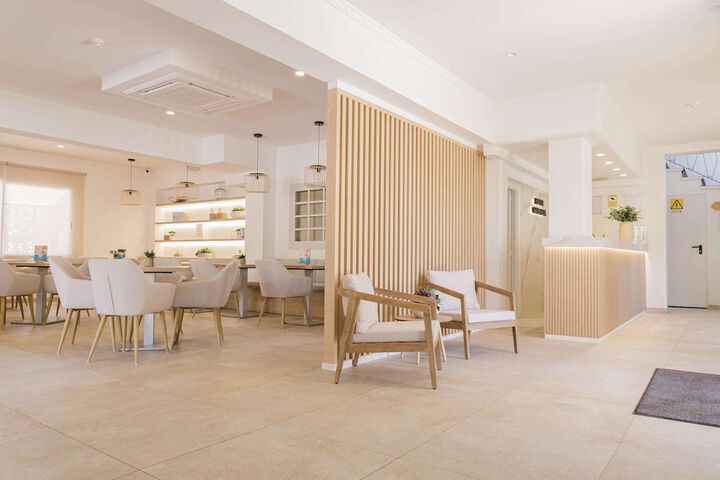 Guest Lobby