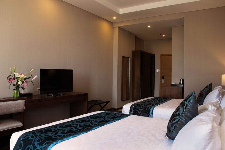 Room 3 of 69