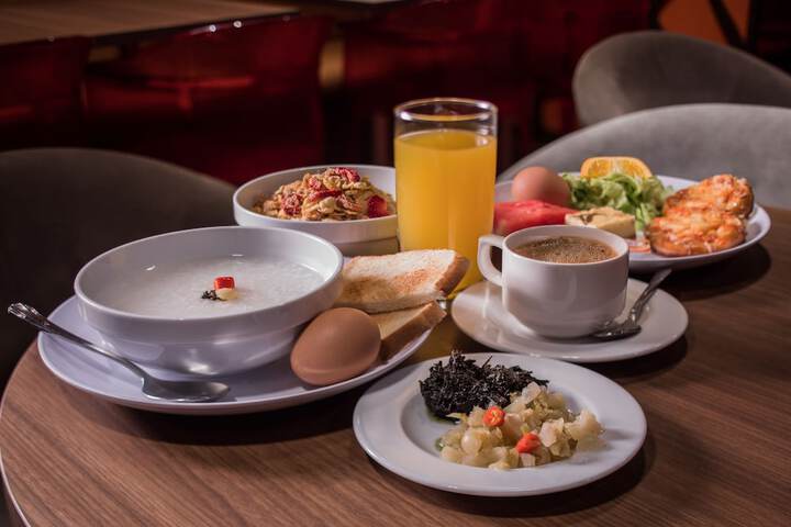 Breakfast meal