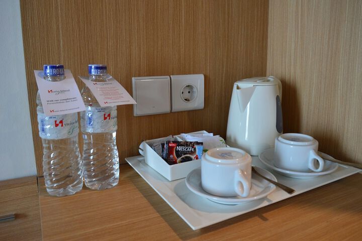 Room 16 of 58