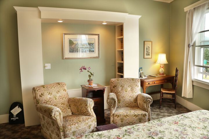 Room 16 of 44