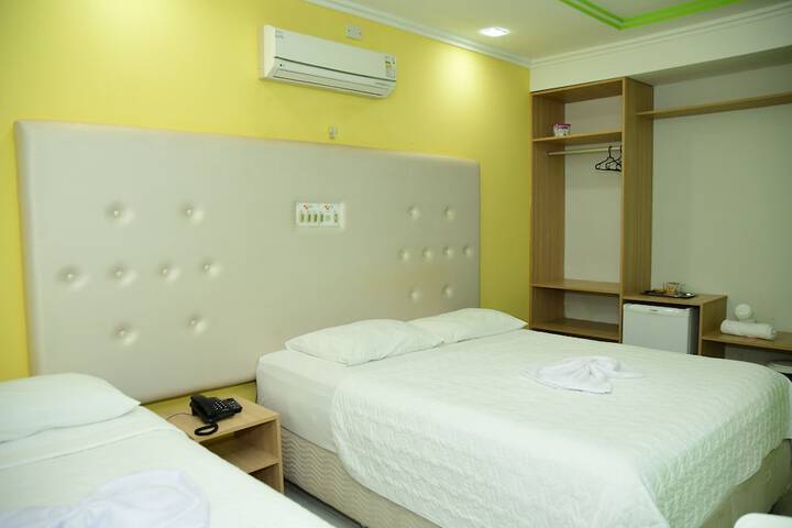 Room 25 of 82