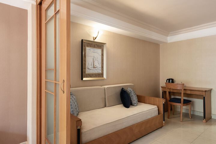 Room 75 of 166