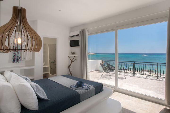 Manios Suites in Naxos