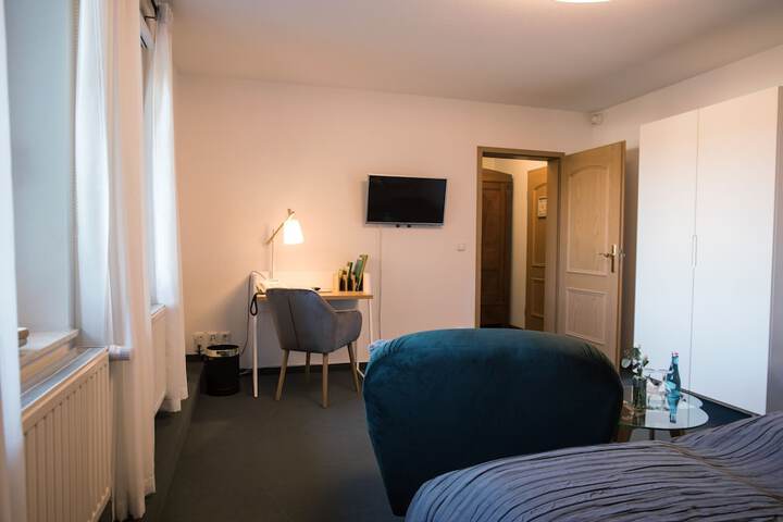 Room 73 of 191