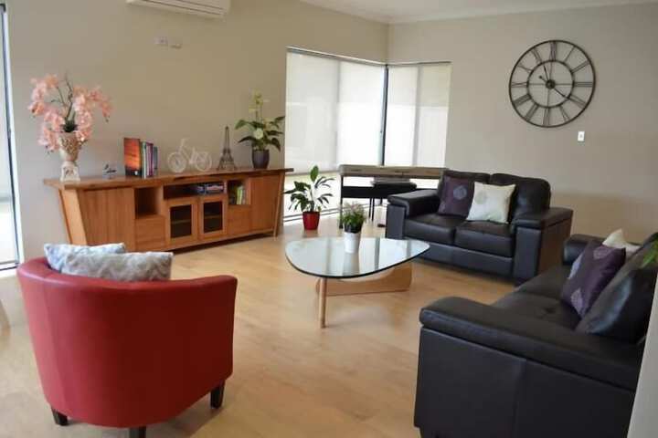 Room 16 of 31