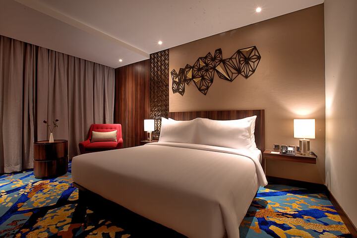 Room 9 of 52
