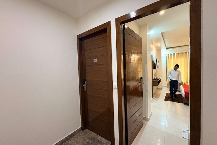 Room 21 of 49