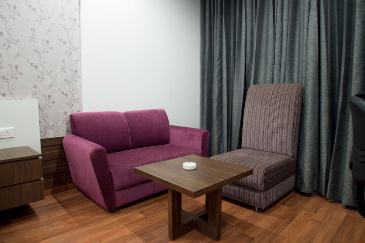 Room 16 of 40