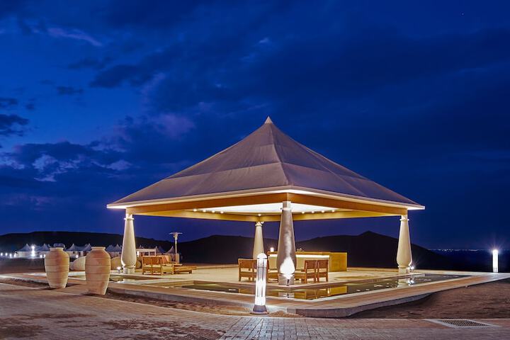 Hotel Exterior 43 of 49