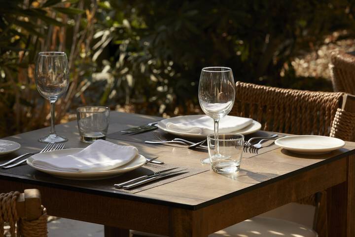 Dining 52 of 59