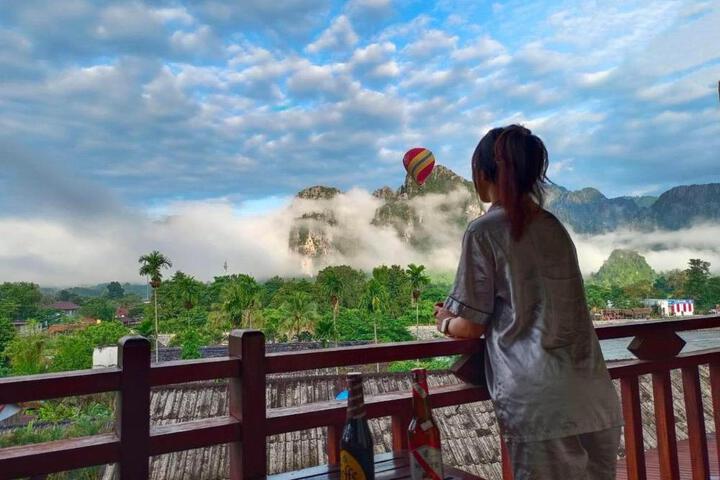 hana riverside hotel