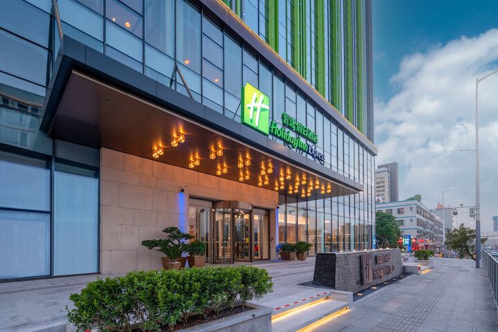 Hotel 99 of 102