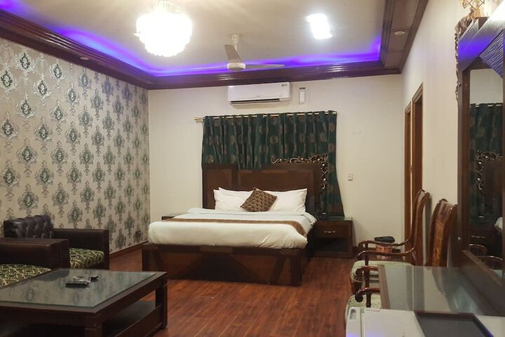 Room 18 of 40