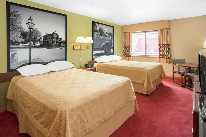 Double Accessible King Size Bed (2 of 6)