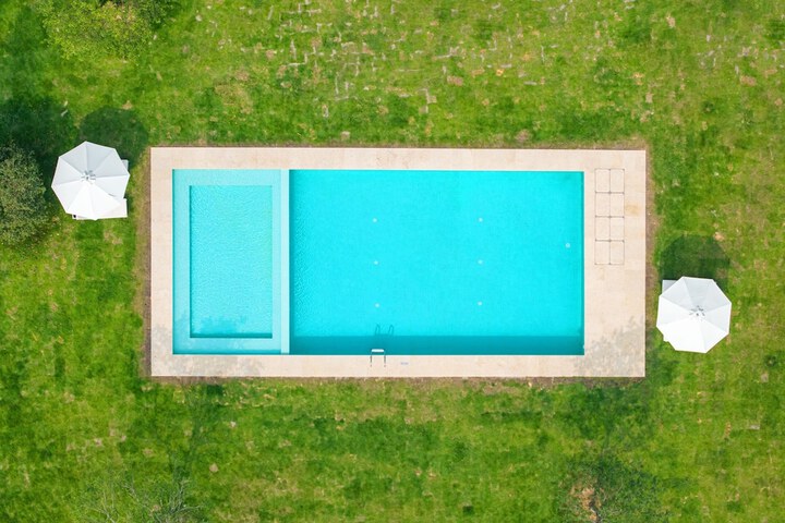 Pool 15 of 38