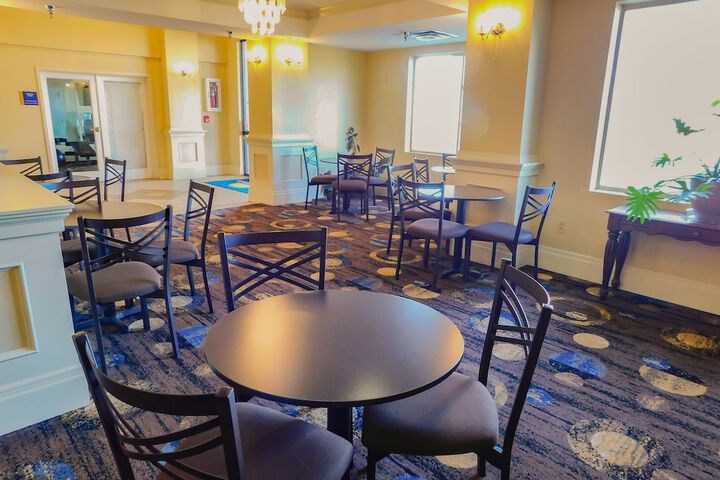 Breakfast/Coffee Service 35 of 43