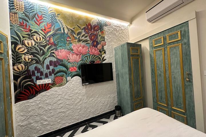 Room 7 of 167