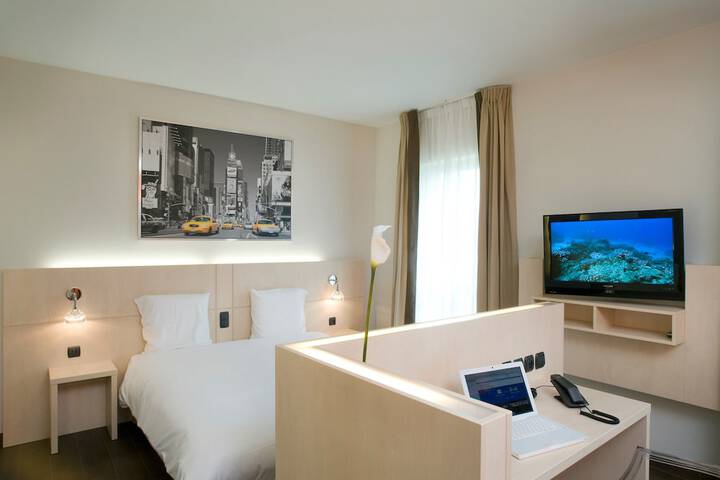 Room 17 of 78
