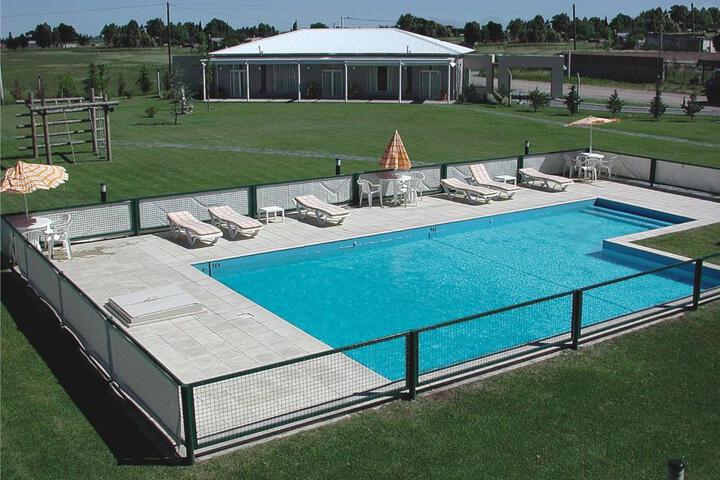 Elegance Hotel