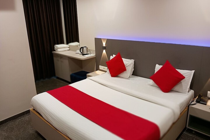 Room 14 of 33