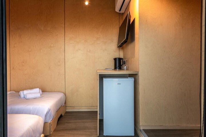 Room 3 of 34