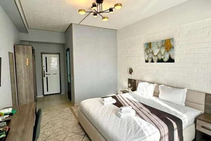 Room 45 of 62