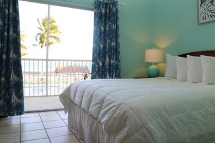 Room 9 of 25