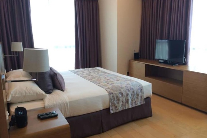 Room 17 of 135