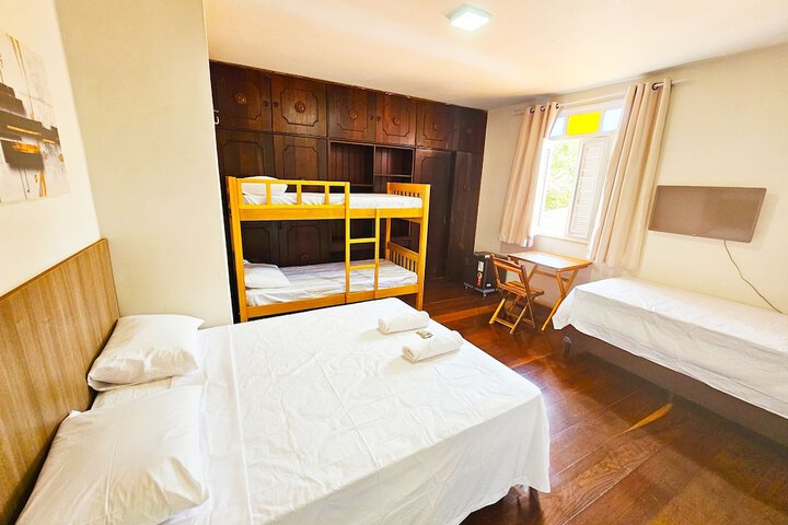 Room 4 of 11