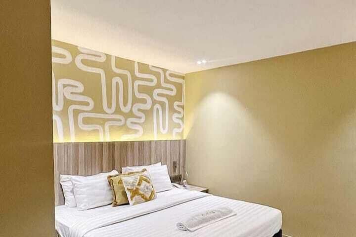 Room 8 of 41