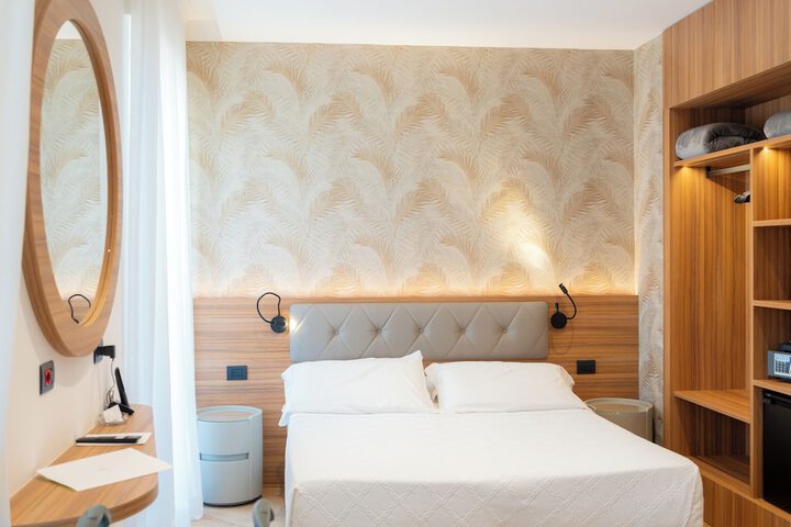 Room 55 of 247
