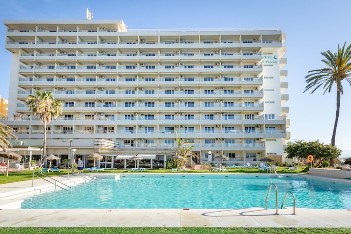 Pools & Facilities
