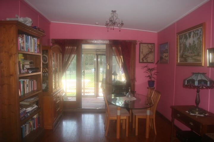 Room 6 of 21