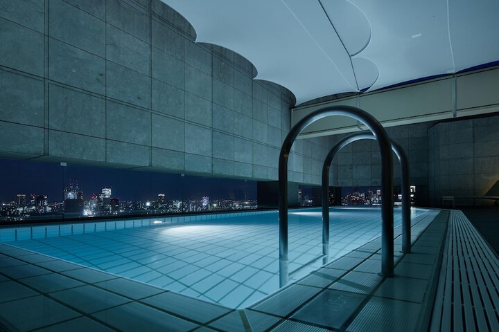 Pool 132 of 216