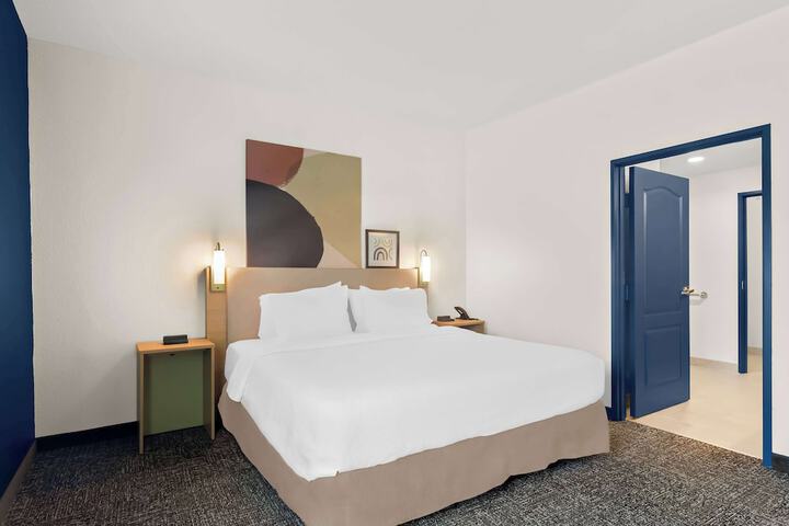 Room 22 of 46