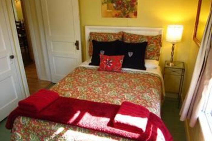 Room 13 of 37
