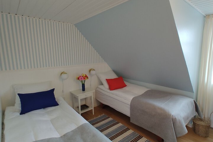 Room 8 of 51
